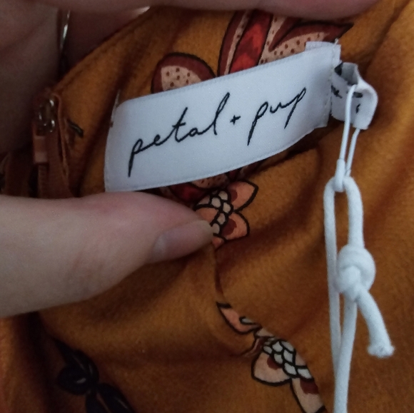 Petal & Pup Alejandra Cowl Neck Midi Dress Size M - Picture 5 of 5